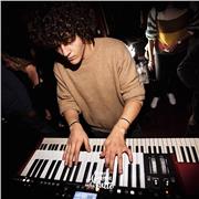 INSEGNANTE DI PIANO CLASSICO - MUSICA LEGGERA - JAZZ -POP